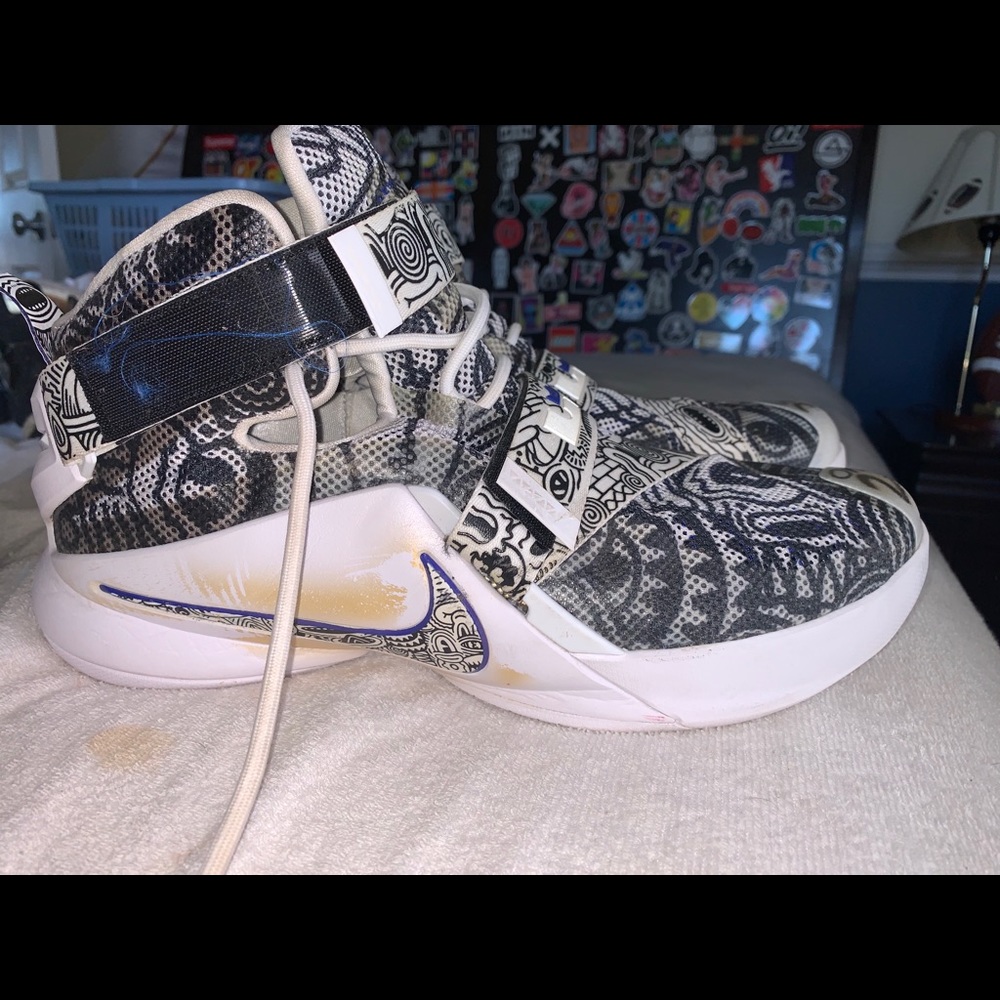 Lebrons - Picture 4 of 4